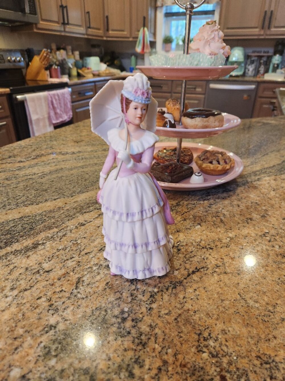 Home Interiors Woman Figurine